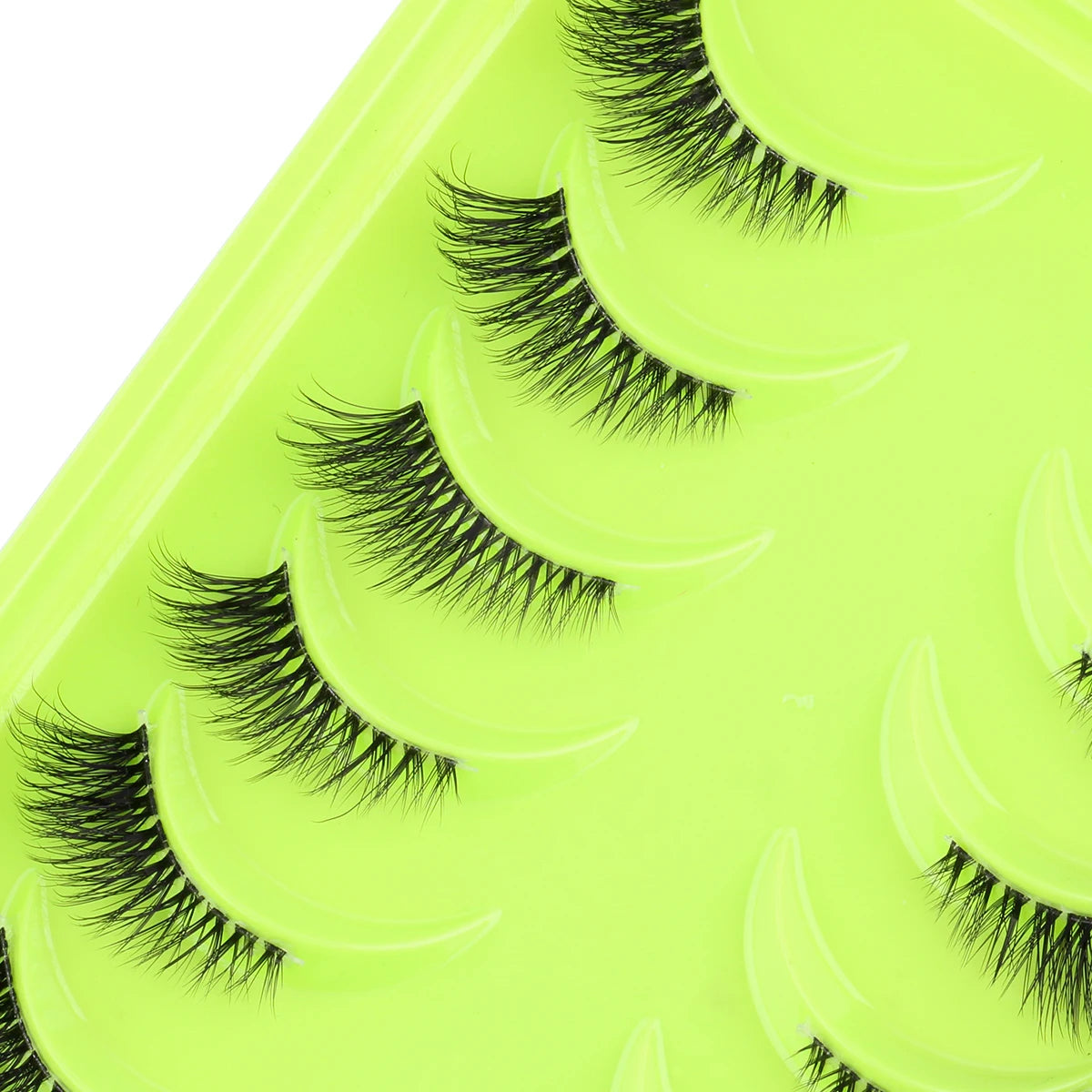 pairs of half eyelashes