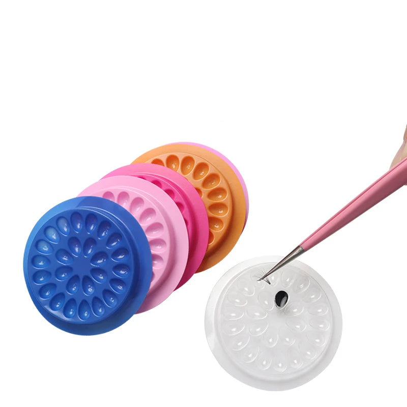 Eyelash glue holder