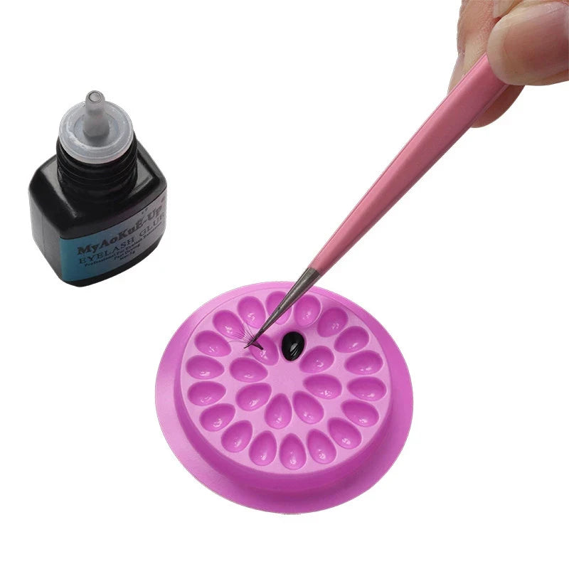 Eyelash glue holder