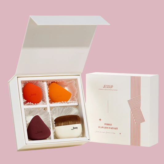Pinceau et éponges de maquillage avec coffret cadeau