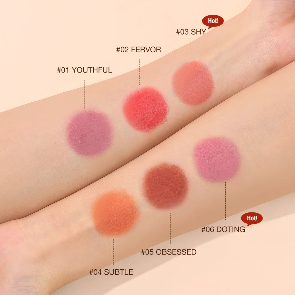Couleur crémeuse pour les yeux, les joues et les lèvres. 3 en 1